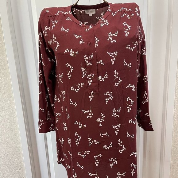 LOFT Dresses & Skirts - LOFT Outlet Burgundy Floral Dress Rounded Neck Size M Long Sleeve